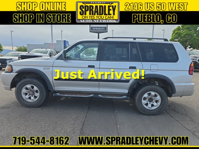 2002 Mitsubishi Montero Sport ES