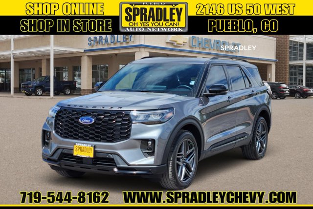 2025 Ford Explorer ST-Line