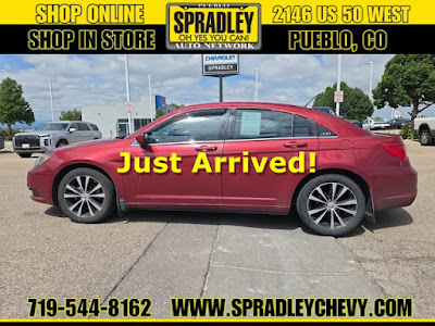 2013 Chrysler 200