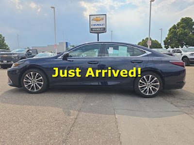 2019 Lexus ES