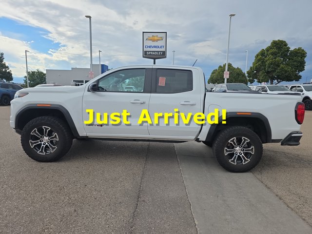 2023 GMC Canyon 4WD AT4
