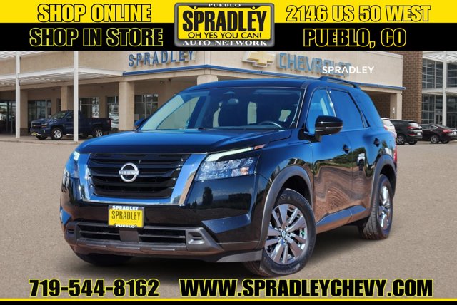 2024 Nissan Pathfinder SV